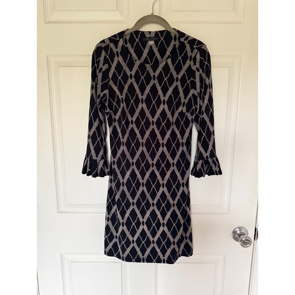 Tommy Hilfiger Black Diamond Print Ruffle Sleeve Sheath Dress 2P Petite - Picture 3 of 6